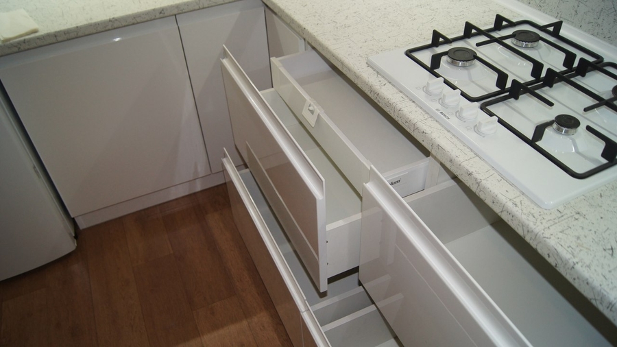 Белый кухонный гарнитур-Кухня МДФ в эмали «Модель 286»-фото9