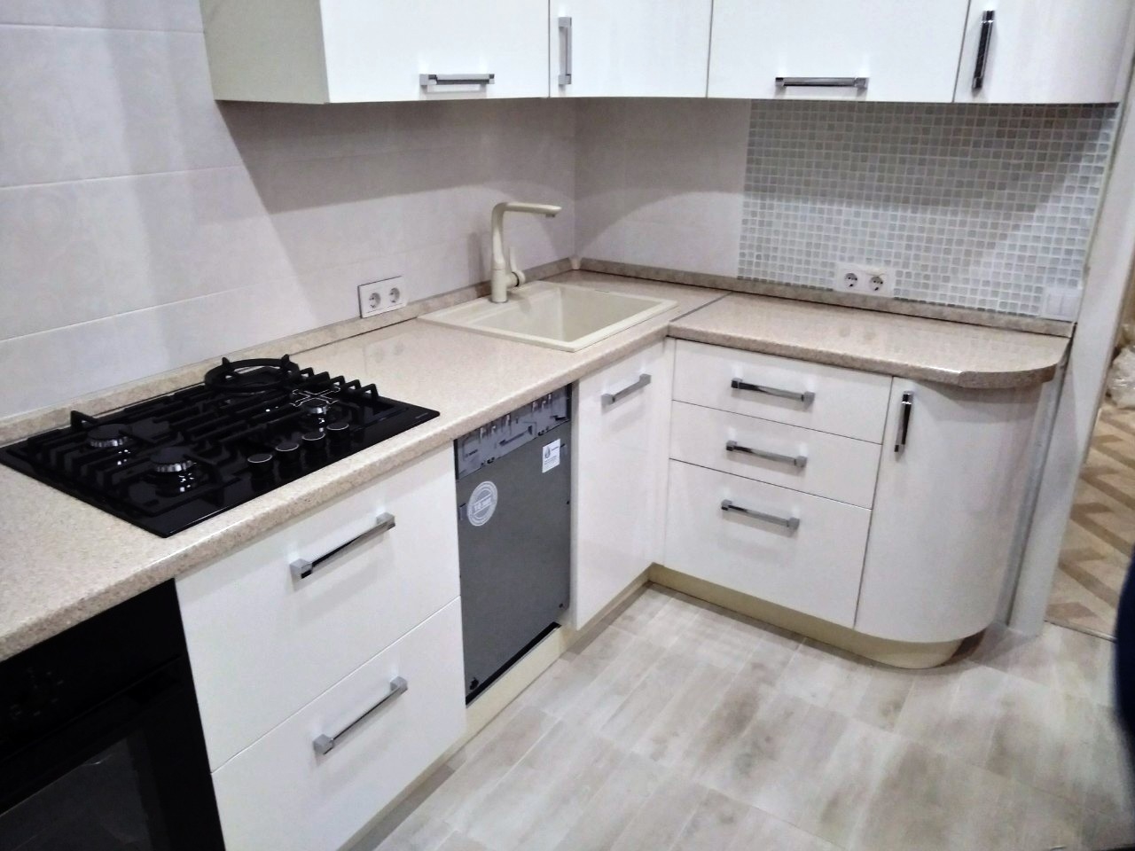 Белый кухонный гарнитур-Кухня МДФ в ПВХ «Модель 532»-фото4