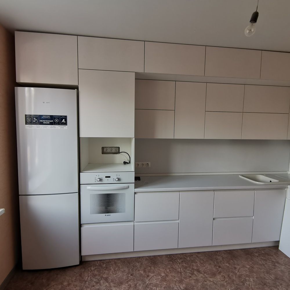 Белый кухонный гарнитур-Кухня МДФ в эмали «Модель 561»-фото3